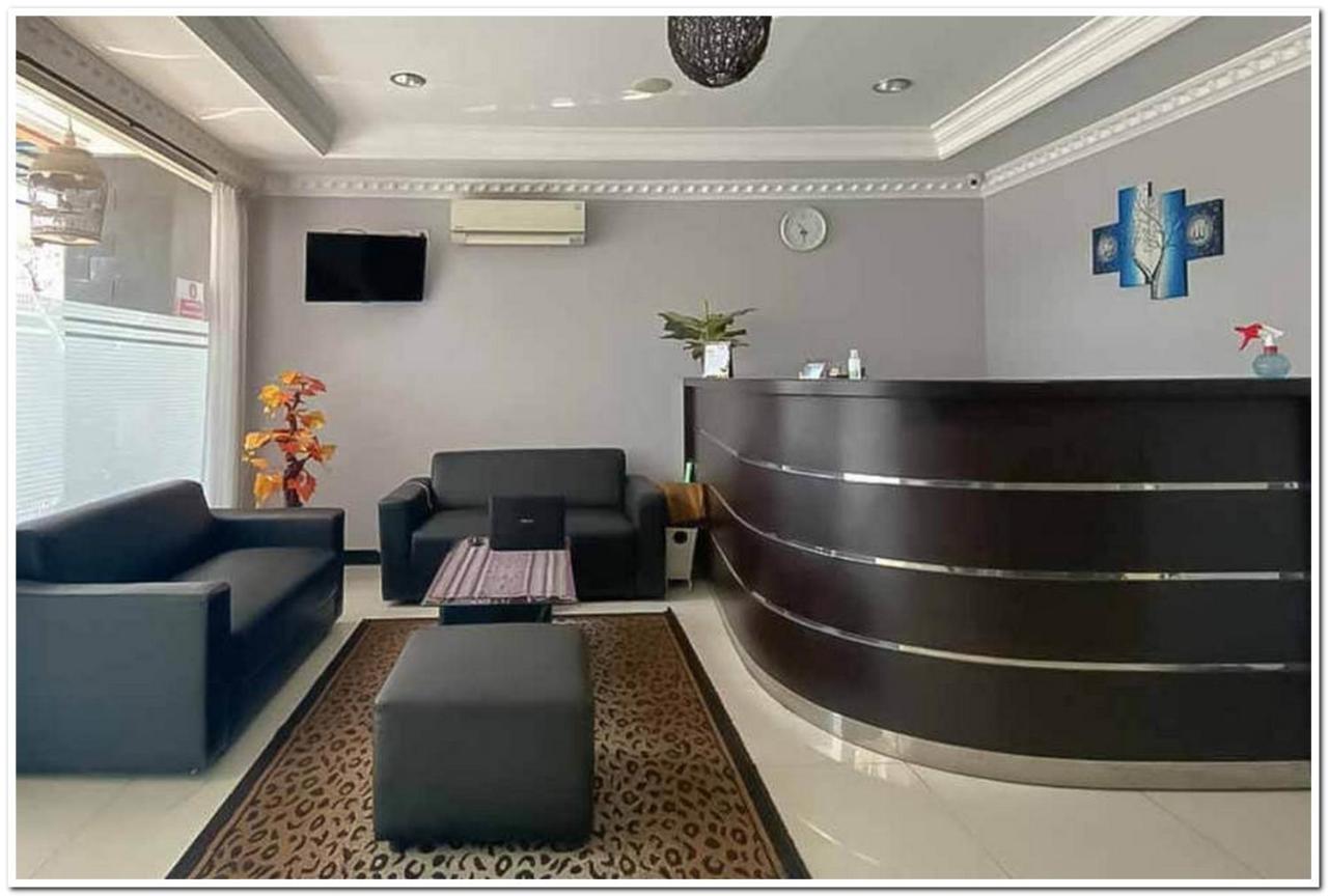 Losmen Family Syariah Bypass Juanda Mitra Reddoorz Brebek Exteriér fotografie